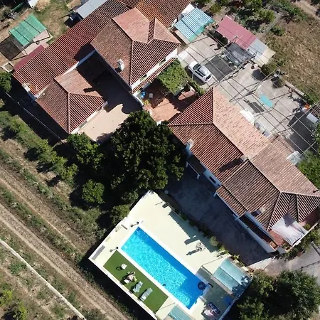 Complejo Lo Arrabal Casa Emilio Дом отдыха Малага